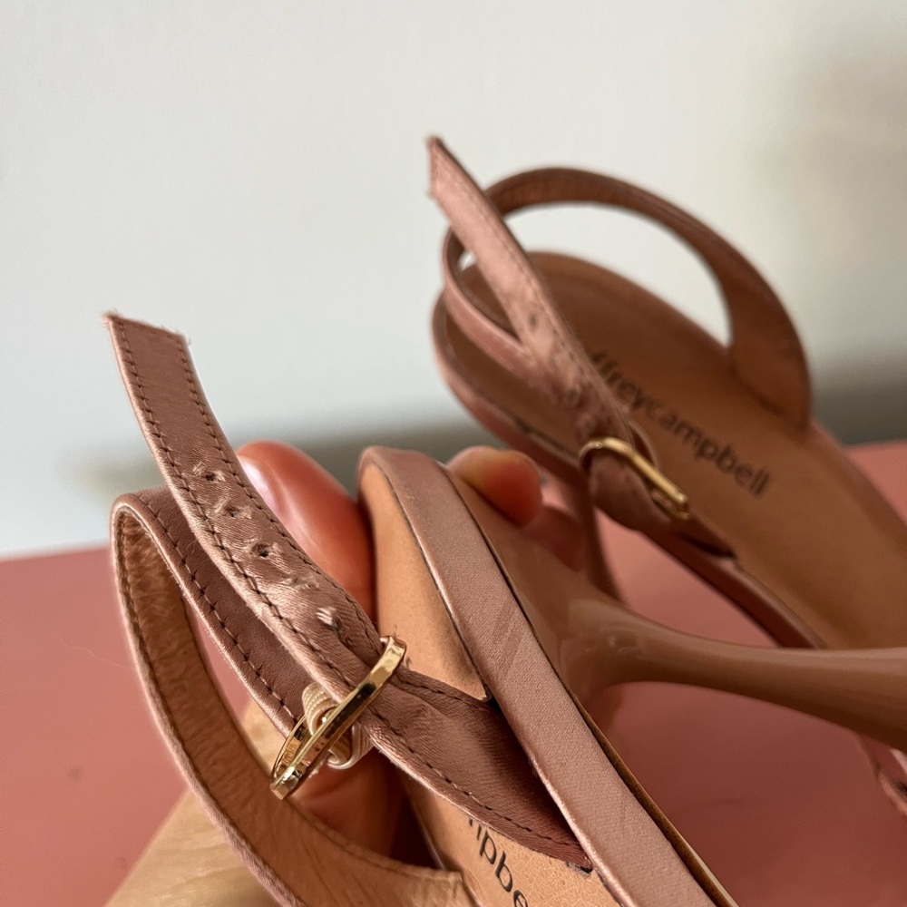 Jeffrey Campbell Shiner Pumps (8.5 equivalent) - Picture 4 of 6